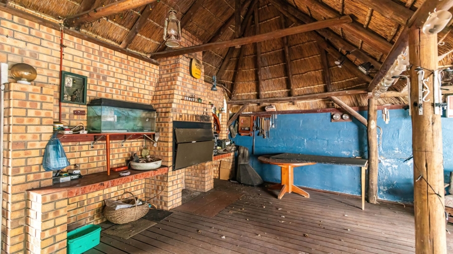 4 Bedroom Property for Sale in Bonza Bay Eastern Cape